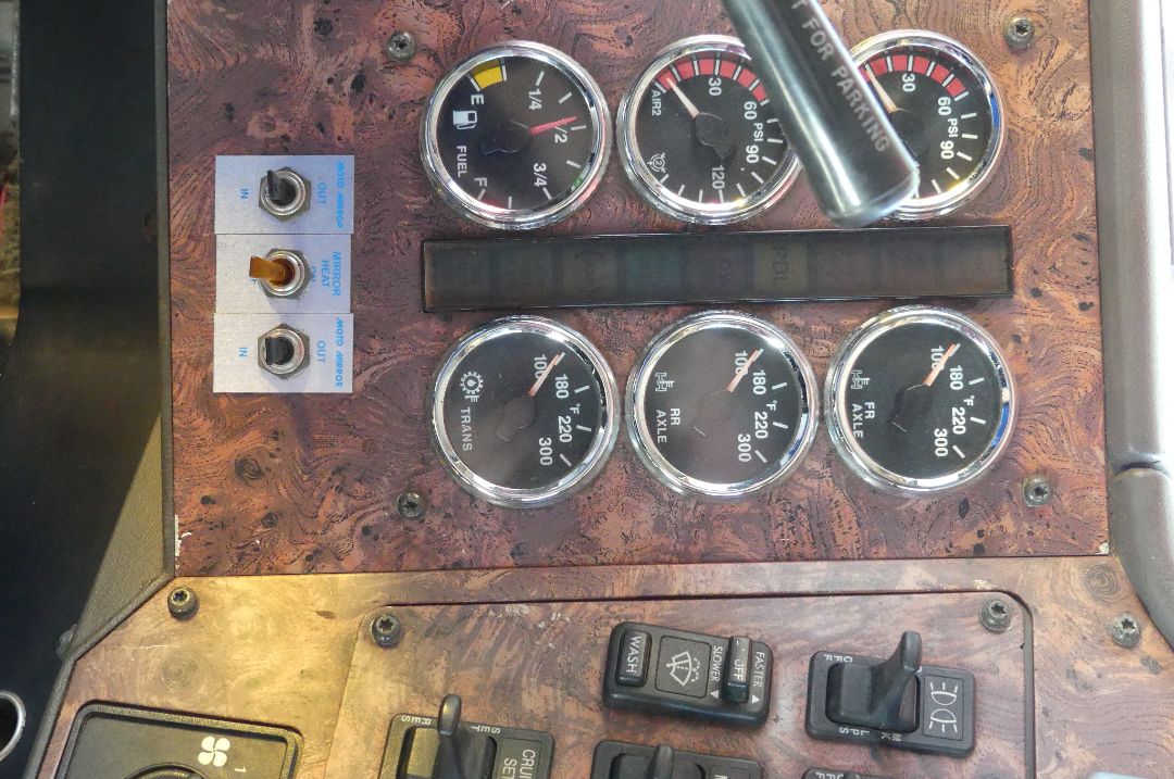 2000 INTERNATIONAL 9400i - Image 23